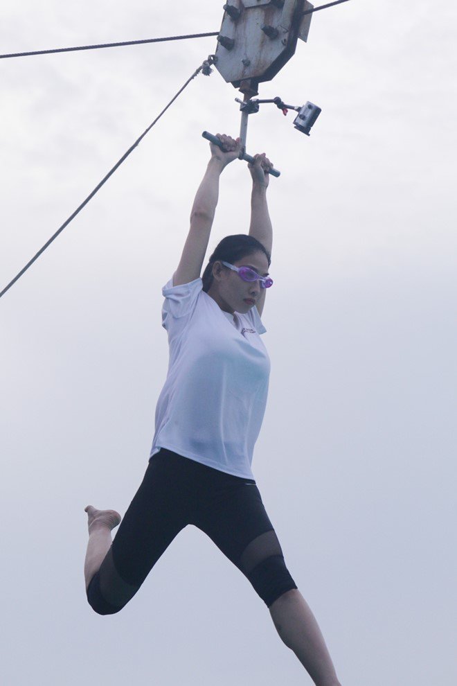 Phương Oanh tái mặt xin bỏ thi vì ám ảnh tai nạn quá khứ, Phương Anh Đào suýt đuối nước - 9