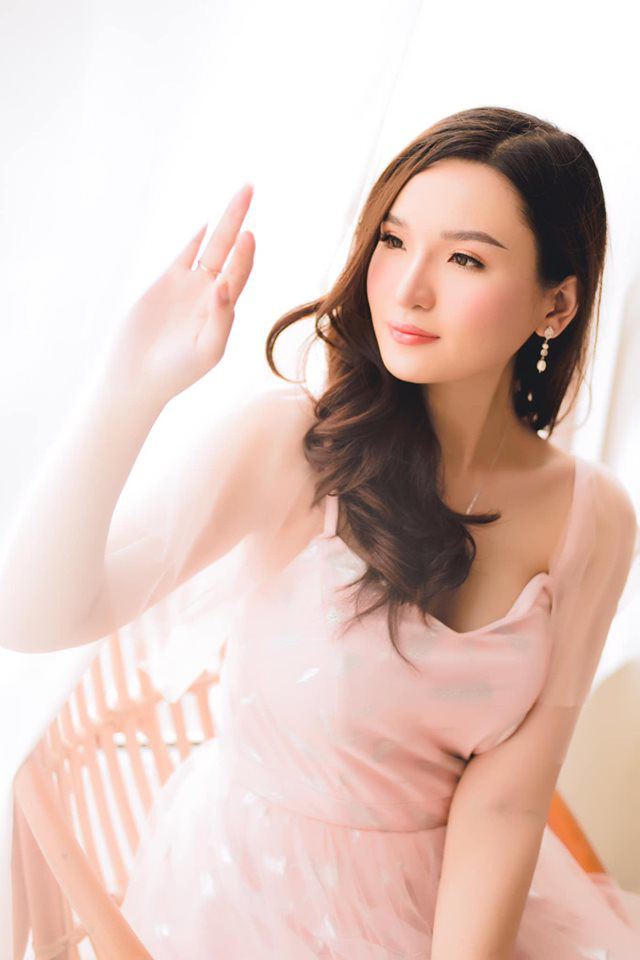 Mẹ bầu Sài Gòn than số khổ amp;#34;có bầu mà không có bụngamp;#34;, thai 8 tháng chỉ tăng 3,5kg - 10