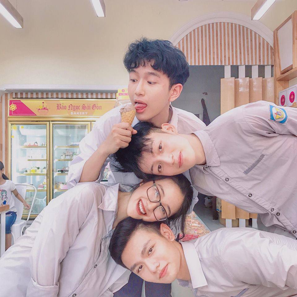 amp;#34;Hội bạn thân cực phẩmamp;#34; nhà người ta: Người chuẩn bị du học, người giành học bổng 100% - 1