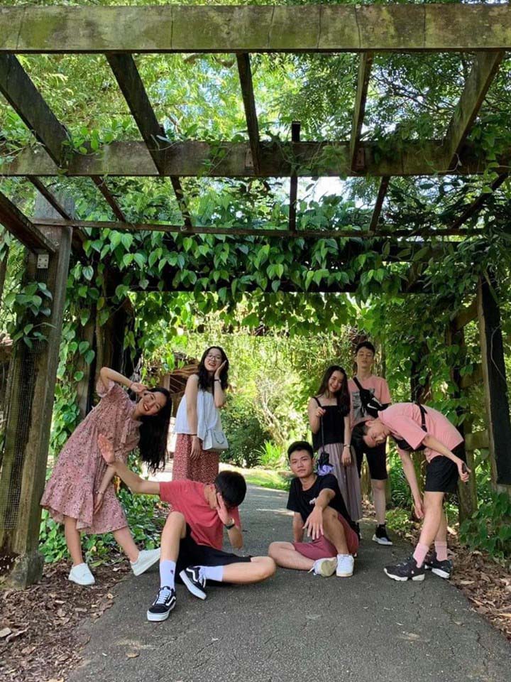 amp;#34;Hội bạn thân cực phẩmamp;#34; nhà người ta: Người chuẩn bị du học, người giành học bổng 100% - 4