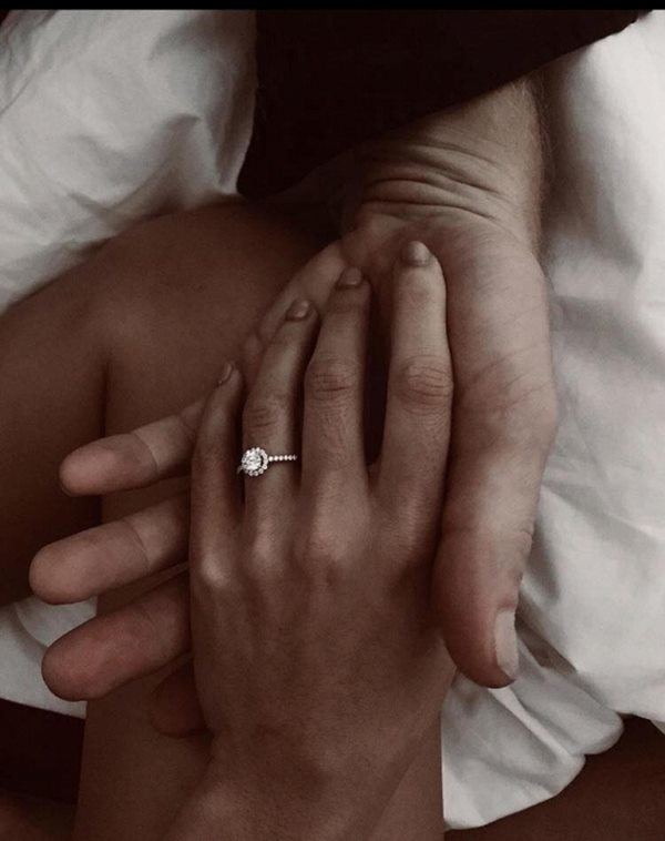 “Ác nữ” ngực toàn silicon bỏ tài tử yêu trai Tây, chàng mất trí nhớ và cái kết vỡ òa - 6