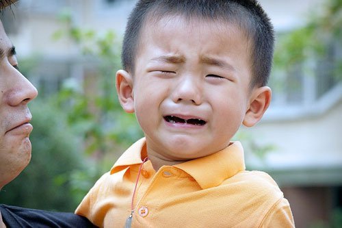 Bé 4 tuổi đi học nhưng 3 trường mẫu giáo không nhận, lý do khiến nhiều mẹ Việt giật mình - 1