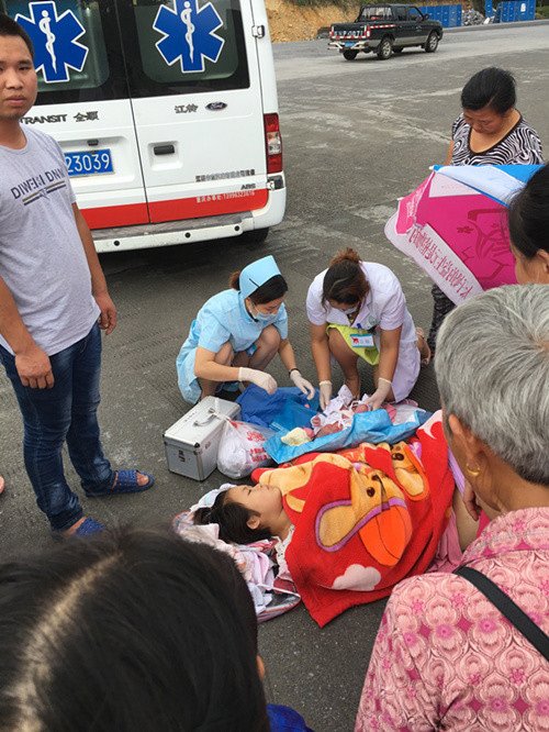 Sản phụ sắp sinh, nhiều tài xế làm điều không tin nổi: Đuổi xuống đường, quát tháo vì bẩn xe - 3