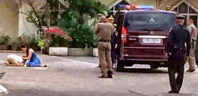 Hoàng tử nhí quỳ lạy mẹ đẻ lần cuối 5 năm trước giờ được mẹ kế đối xử như thế này! - 1