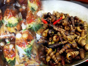 Ngon-bổ-rẻ - Chỉ 50.000 đồng có thể "ăn cả thế giới" ở thiên đường ăn vặt Quận 3, Sài Gòn