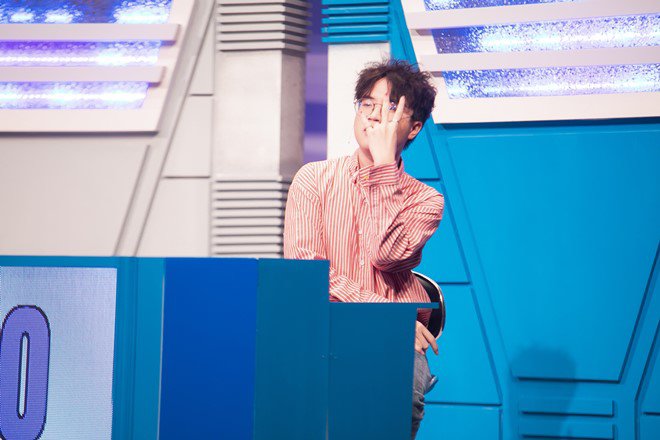 Các thành viên nhóm P336 vừa có màn amp;#34;huynh đệ tương tànamp;#34; trong amp;#34;Đại chiến tứ sắc - Attack 25amp;#34; - 2