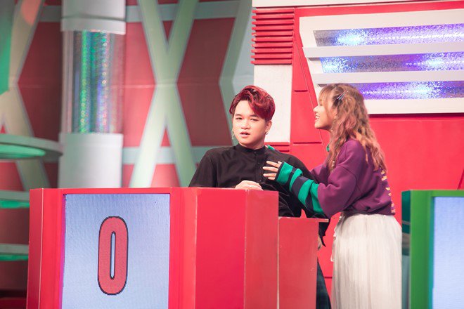 Các thành viên nhóm P336 vừa có màn amp;#34;huynh đệ tương tànamp;#34; trong amp;#34;Đại chiến tứ sắc - Attack 25amp;#34; - 3