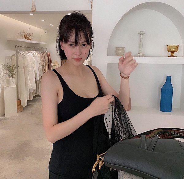 Không chỉ sao Việt, dàn hotgirl này cũng sắp sinh amp;#34;Heo vàngamp;#34;, càng bầu to càng gây ngỡ ngàng - 9