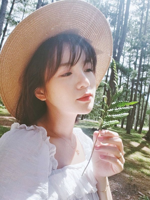 Không chỉ sao Việt, dàn hotgirl này cũng sắp sinh amp;#34;Heo vàngamp;#34;, càng bầu to càng gây ngỡ ngàng - 4