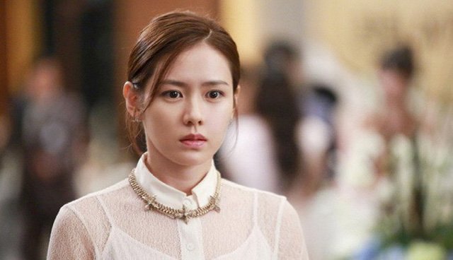 Nhập viện đi đẻ, thấy chồng nắm tay cô bồ sắp sinh ở giường bên, vợ khiến chồng hối hận - 4