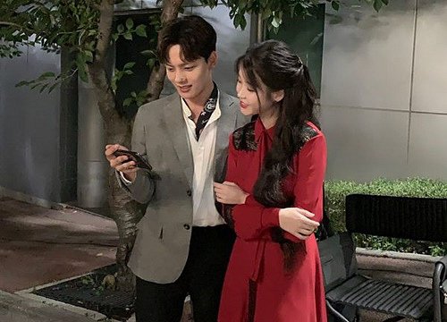 nhap vien di de, thay chong nam tay co bo sap sinh o giuong ben, vo khien chong hoi han - 1
