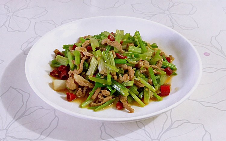 Xào thịt thăn lợn thường bị dai khô, thêm bước nhỏ này thịt mềm hơn cả sự mong đợi - 4