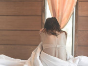 Tin tức - Về thăm thấy bạn gái cũ nằm hớ hênh trên giường, chàng trai hành động bất thường