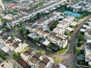 Nhà đẹp - Ngỡ ngàng ngôi làng toàn biệt thự chục tỷ xây trên nóc tòa nhà cao tầng