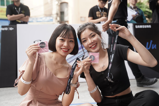 Nhờ Liên Bỉnh Phát chụp ảnh amp;#34;sống ảoamp;#34;, BB Trần không ngờ hoá... công chúa - 7