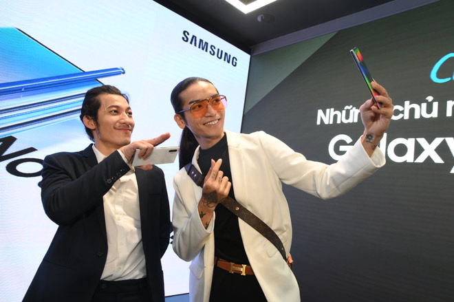 Nhờ Liên Bỉnh Phát chụp ảnh amp;#34;sống ảoamp;#34;, BB Trần không ngờ hoá... công chúa - 1