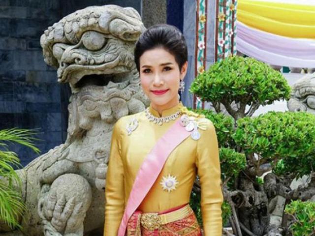 Nữ tướng được phong Hoàng quý phi khiến cổng thông tin hoàng gia Thái Lan sập là ai?