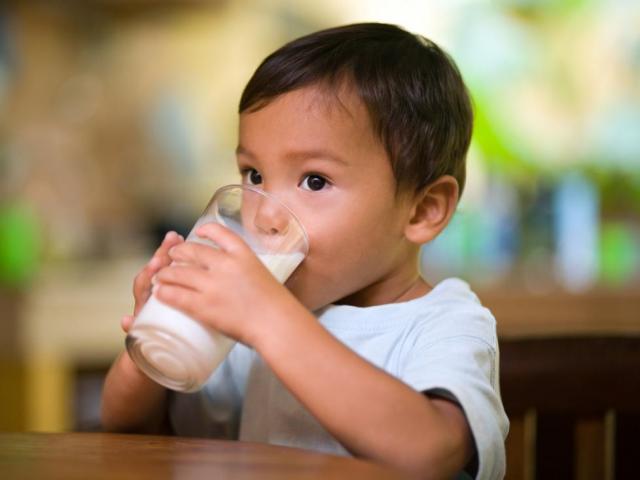 5 thực phẩm giàu canxi giúp bé tăng chiều cao