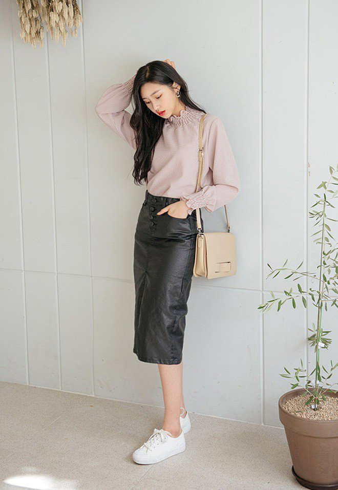 Hai nàng Hậu “lên đồ” với chân váy dài: bạn chọn đội H’Hen cá tính hay Phạm Hương điệu đà? - 11