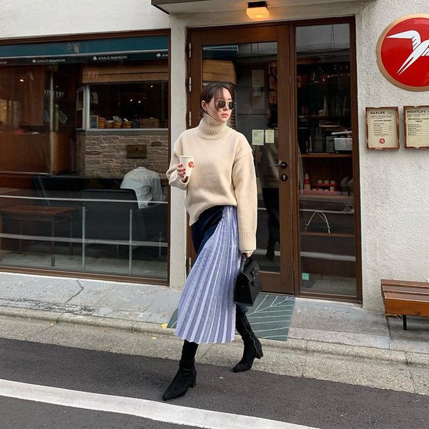 Hai nàng Hậu “lên đồ” với chân váy dài: bạn chọn đội H’Hen cá tính hay Phạm Hương điệu đà? - 10