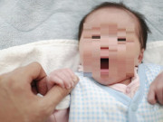 Làm mẹ - Con 1 tháng bị sốt, mẹ quấn thêm áo để hạ nhiệt nào ngờ bé không bao giờ tỉnh nữa