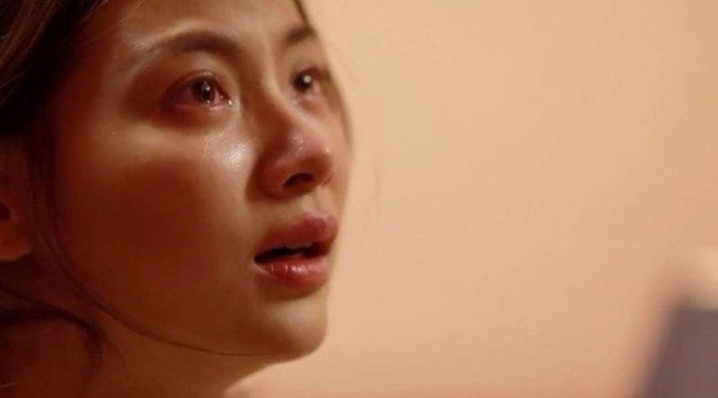 qua khu cua my nhan chuyen gioi chiec la cuon bay: la “gai nganh" chung dung ca ta dan ong - 10