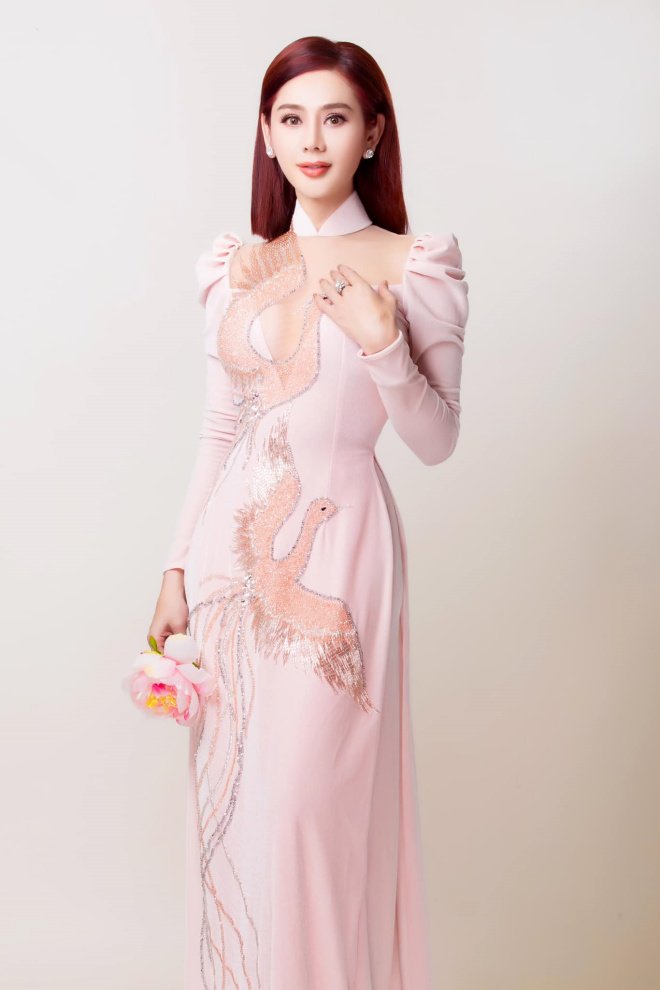 Lâm Khánh Chi tạm ngưng hoạt động nghệ thuật vì sức khỏe giảm sút, đăng kèm bức ảnh xót xa - 2