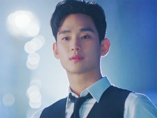 Gần 3 năm xa cách, xuất hiện trong một phút, cô giáo Kim Soo Hyun đã phá đảo top tìm kiếm của Hàn Quốc