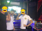 Eva tám - Chồng nói đi công tác xa, vợ phát hiện ngay dấu vết "gái ngành" khiến chị em thán phục