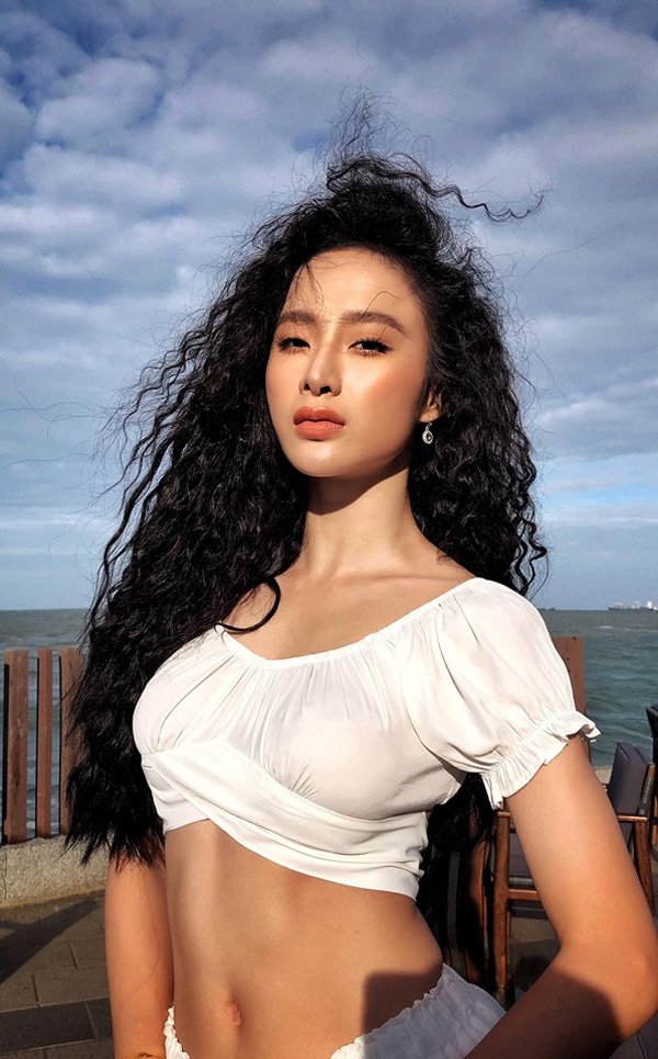 Angela Phương Trinh diện áo crop-top, khoe cơ bụng số 11 xuất sắc - 2