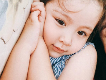 Elly Trần buồn vì con gái xinh bỗng mọc nốt trên mặt nhưng hóa ra lại là điều may