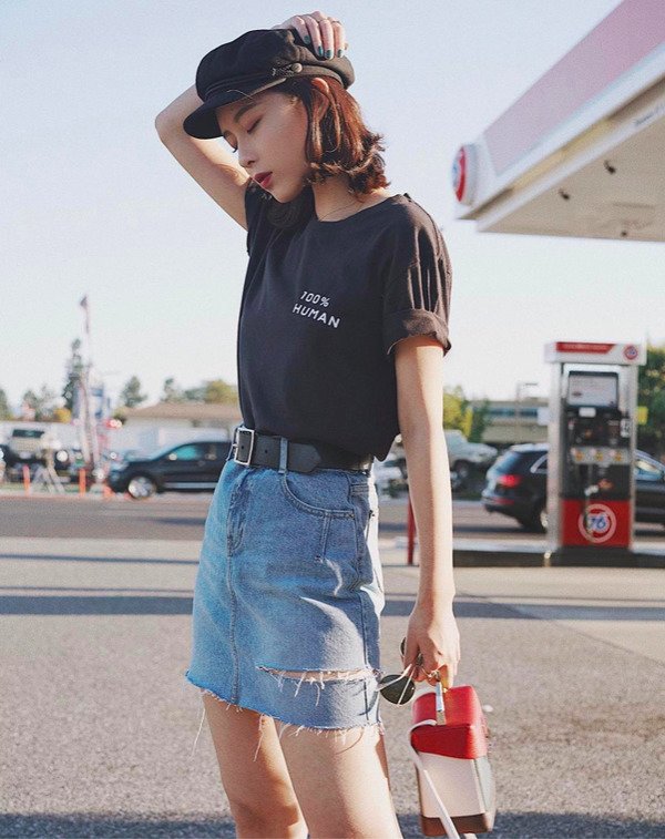 Vừa thoải mái vừa năng động, chị em đi chơi cuối tuần cứ diện áo phông theo 4 cách này - 14