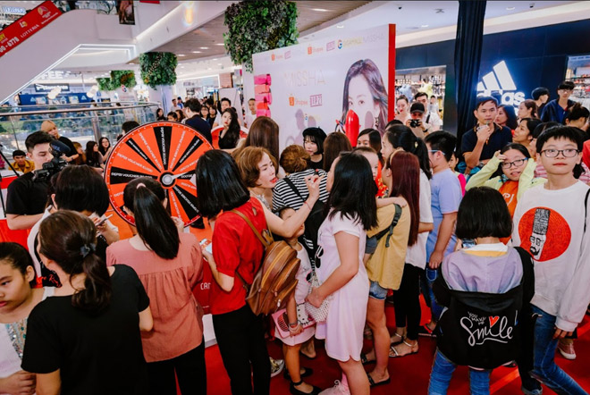 NANA của After School diện váy đỏ hút mắt dự sự kiện tại Việt Nam - 7