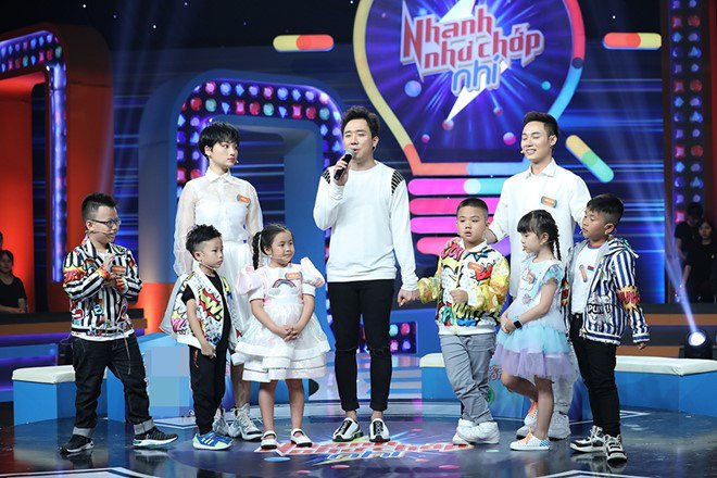 Cả trường quay vỡ oà với amp;#34;thần đồngamp;#34; 7 tuổi: Dân mạng tranh cãi, Trấn Thành nói câu chí lý - 1