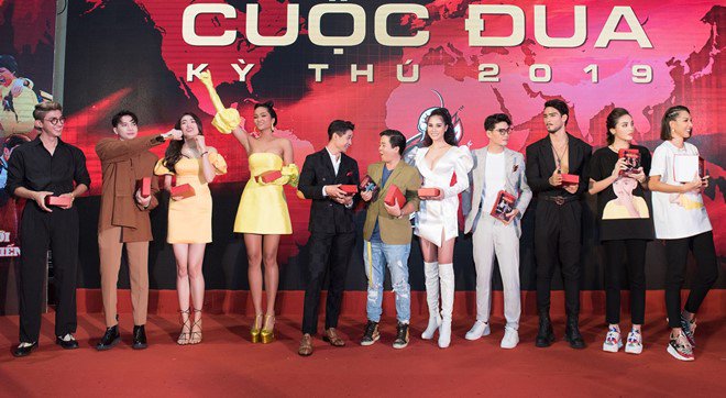 Phản ứng của Hoàng Hạnh trước chiến thắng của H’Hen Niê - Lệ Hằng tại Cuộc Đua Kỳ Thú 2019 - 1