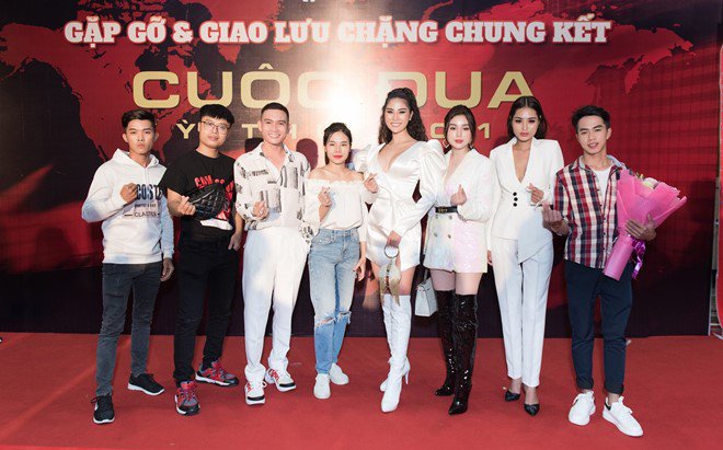 Phản ứng của Hoàng Hạnh trước chiến thắng của H’Hen Niê - Lệ Hằng tại Cuộc Đua Kỳ Thú 2019 - 4