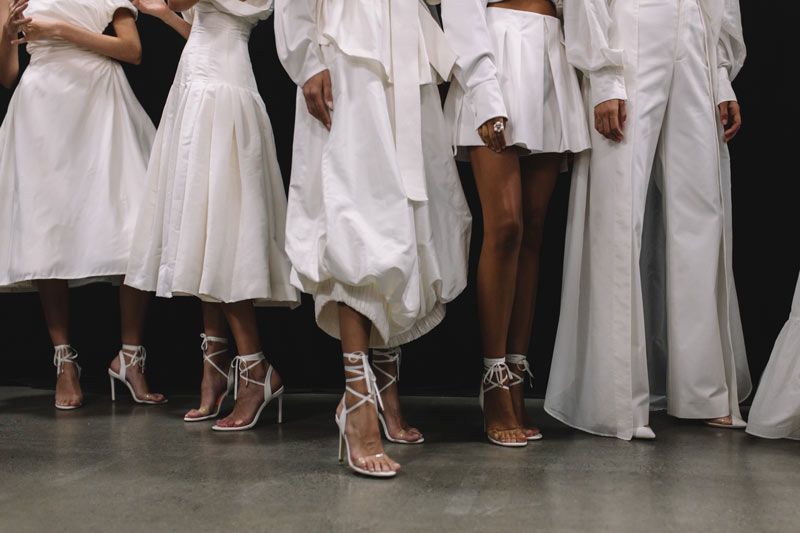 Thiên thần Victoriaamp;#39;s Secret đẹp nhất thế giới sải bước trong show diễn của NTK Công Trí - 6