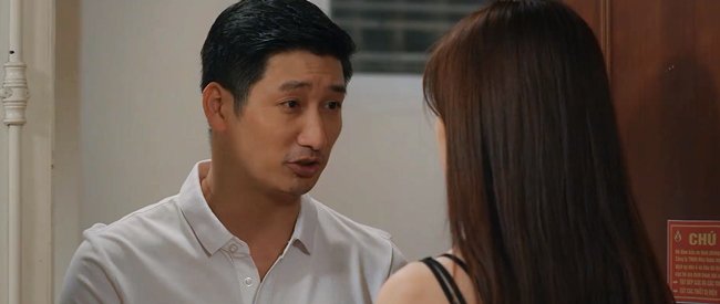 hoa hong tren nguc trai: tin thay boi, chong bo vo de con trai rieng duoc "nhan to quy tong"? - 1