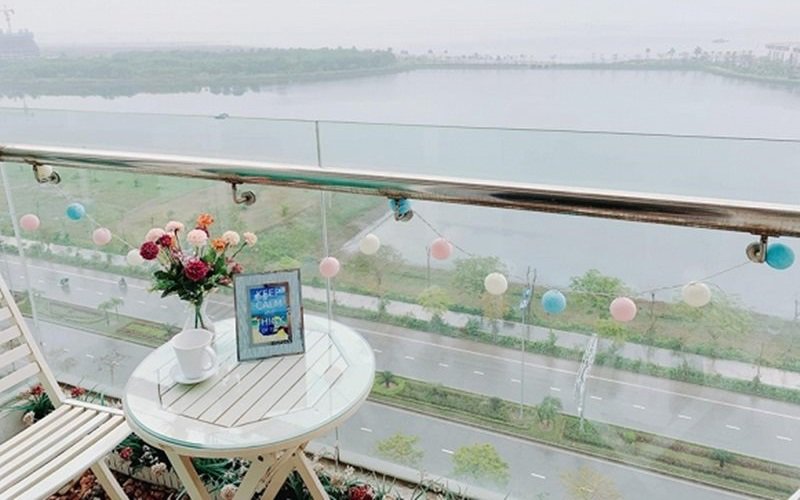 Gần đây nhất Ngọc Hân cho hay cô mới xây dựng 1 căn nhà ven biển, view nhìn ra Vịnh Hạ Long.
