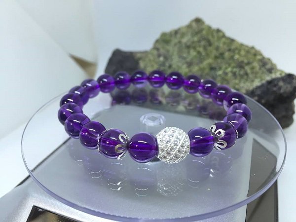 Làm sao để chọn được vòng tay phong thủy mệnh Hỏa phù hợp? - 11