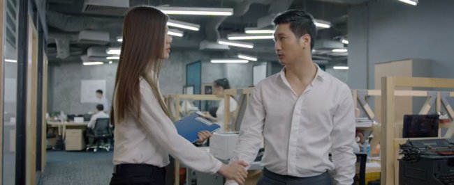 Hoa Hồng Trên Ngực Trái: Để tiểu tam hủy video vạch mặt, Khuê bị chê ăn hại amp;#34;kém sangamp;#34; - 1