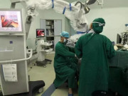 Sức khỏe - Bé gái 4 tuổi bị xuất huyết não sau khi ngã, cảnh giác khi trẻ có dấu hiệu này