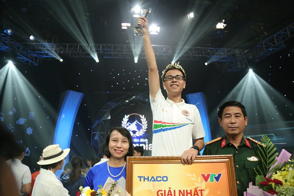 Quán quân Đường lên đỉnh Olympia: Bảng thành tích khủng và lời hứa với người chị đã mất - 6