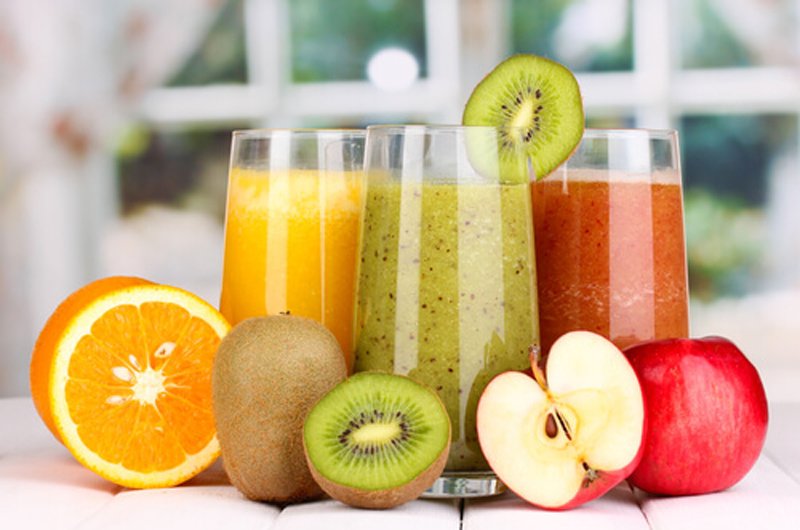 Nước ép trái cây tươi là một cách để tiêu thụ trái cây được nhiều người dùng. Tuy nhiên, ở dạng lỏng, trái cây làm mất phần lớn các yếu tố lành mạnh như chất xơ, giúp ngăn ngừa bệnh tiểu đường, bệnh tim và béo phì.


