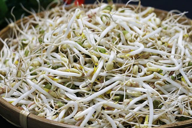 3 cách làm dưa giá giòn chua, thanh mát cực đơn giản - 1