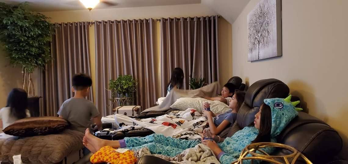 Cùng con chữa bệnh: Bố 5 con tiêu tốn 40 tỷ đồng, MC nổi tiếng khóc đến rạc người - 8