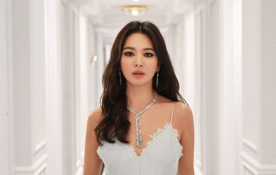 Chữa trị vết thương lòng hậu ly hôn Song Joong Ki, Song Hye Kyo U40 vẫn làm điều này - 1