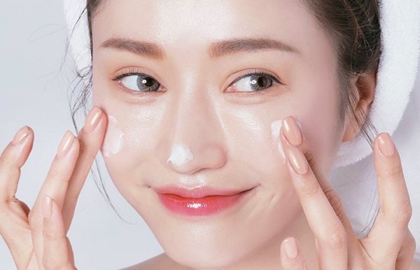 Khoe hình ảnh thường nhật chỉ để mặt mộc, Hoa hậu Lương Thùy Linh xinh hết phần thiên hạ - 11