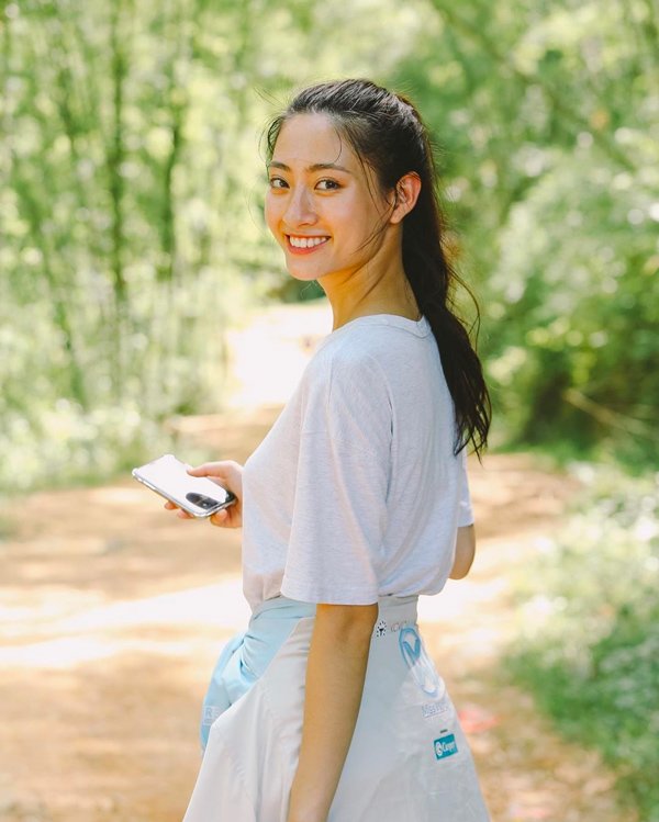 Khoe hình ảnh thường nhật chỉ để mặt mộc, Hoa hậu Lương Thùy Linh xinh hết phần thiên hạ - 5