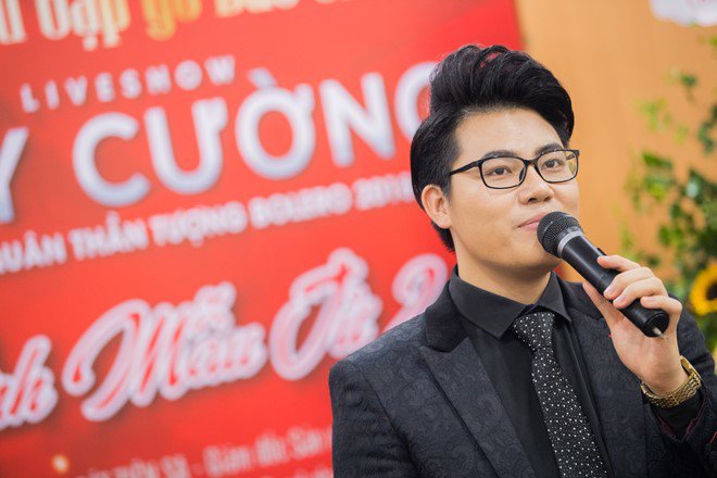 Quán quân amp;#34;Thần tượng Boleroamp;#34; Duy Cường không chỉ có cha nuôi Ngọc Sơn mà còn có 3 mẹ nuôi - 3